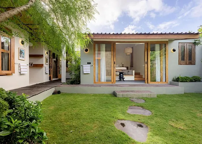 New 4br Peaceful Garden And Rooftop * Kerobokan