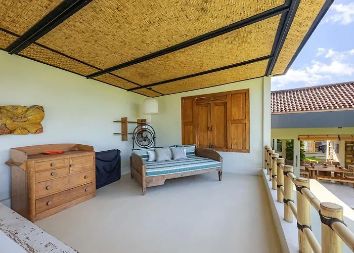 New 4br Peaceful Garden And Rooftop Ferienhaus Kerobokan