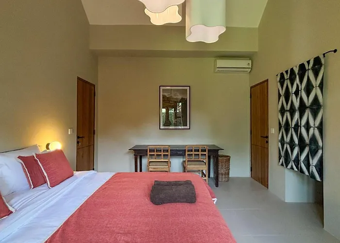 New 4br Peaceful Garden And Rooftop Ferienhaus