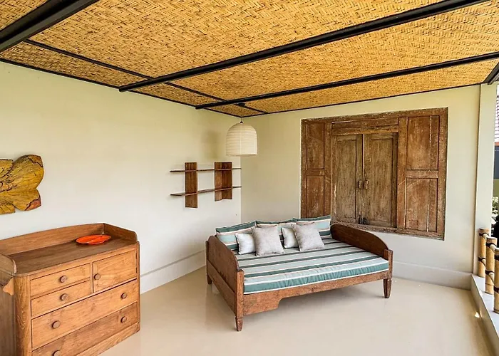 Ferienhaus New 4br Peaceful Garden And Rooftop Kerobokan