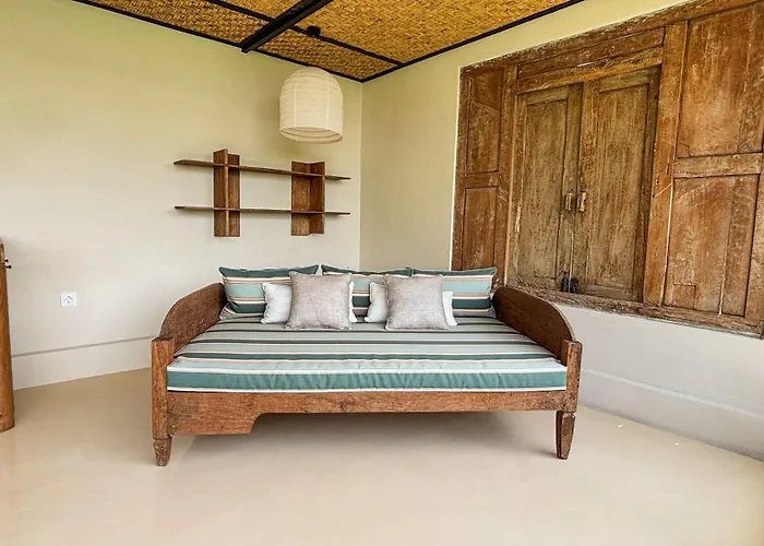 New 4br Peaceful Garden And Rooftop Ferienhaus Kerobokan
